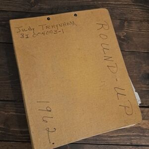Vintage 1962 Round-Up Binder
